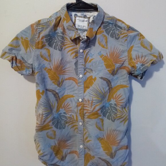 Boy’s Floral Button-Down Shirt (Size 11-12) - Gently Used - Picture 1 of 3